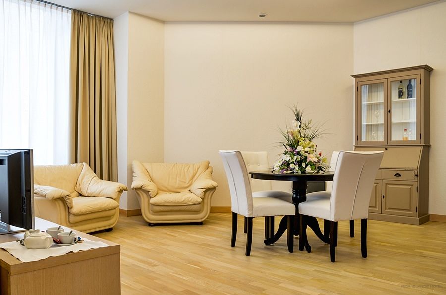 Riga Islande Hotel With Free Parking Buitenkant foto