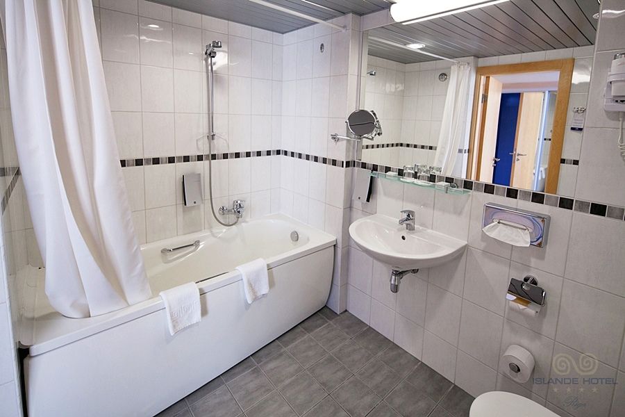Riga Islande Hotel With Free Parking Buitenkant foto